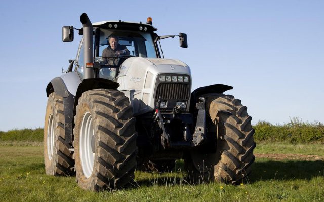 Jeremy Clarkson buys ‘vast’ Lamborghini tractor - Farmers Guide