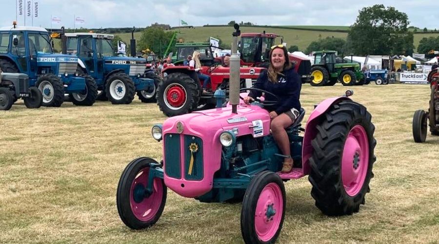 Anna Griffiths from Northamptonshire has been visiting various farming events and tractor runs, raising funds for Dementia UK. 