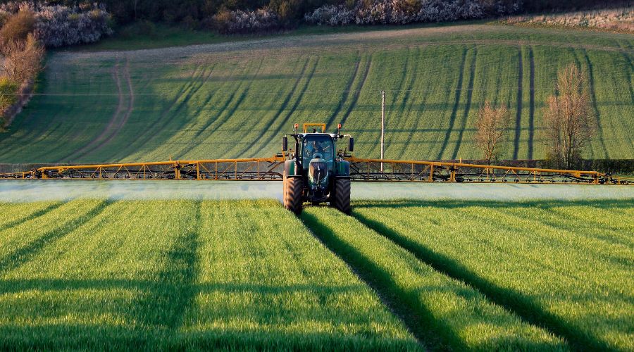 Crop Intellect, UK Agri-Tech Centre, Dyson Farming, Barworth Research, Allerton Project and University of Lincoln teamed up for fertiliser project.