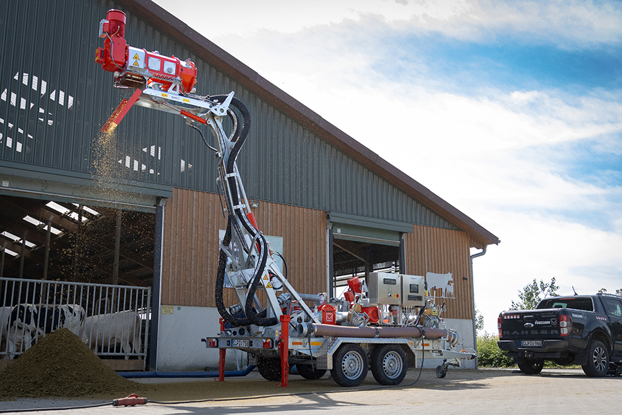 Vogelsang trailer mounted slurry separator