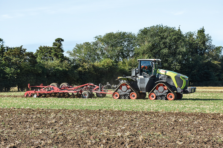 Claas Xerion 12