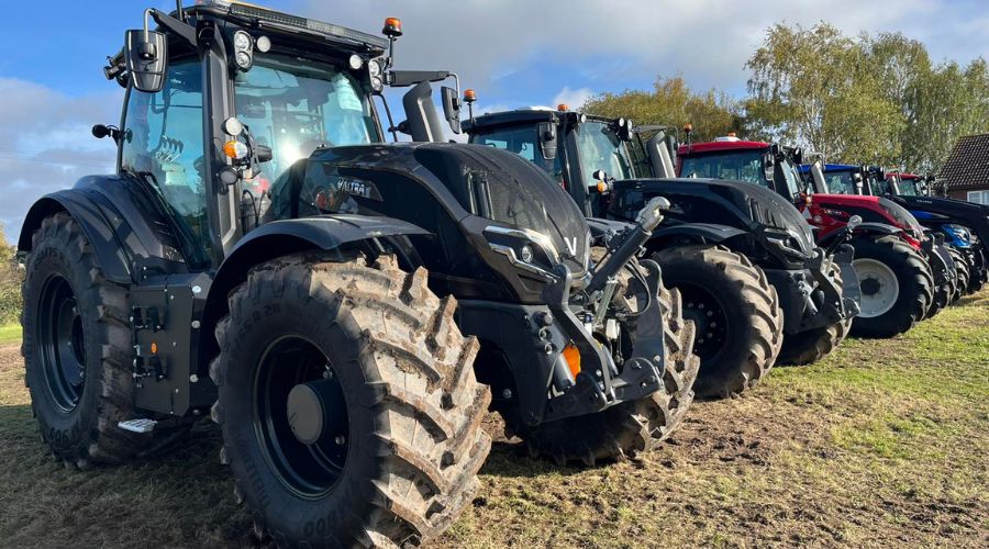 Welsh farm machinery dealer Malpas Tractors has gone into administration following cash difficulties and death of Paul Reeves.