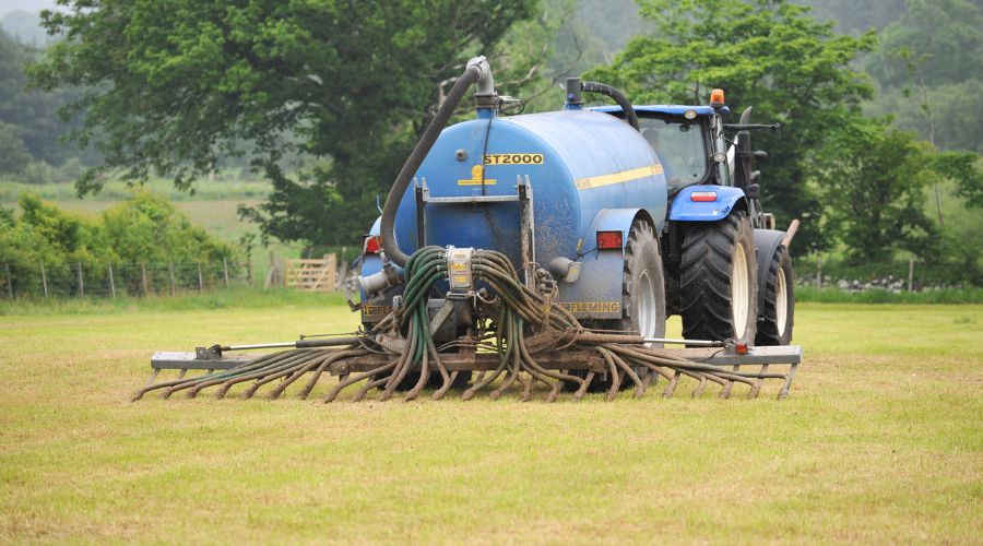 The Wales Farmer Safety Partnership (WFSP) warned farmers that hydrogen sulphide in slurry can be just as deadly outside as inside.