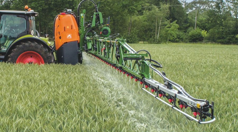 Amazone sprayer in boom height article