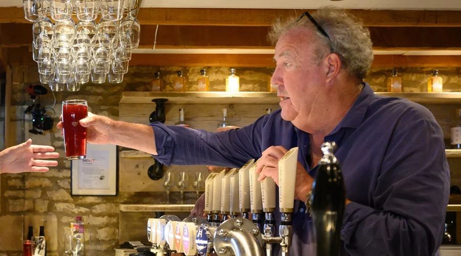 Jeremy Clarkson’s brewery, Hawkstone, has announced that it is giving away 1,000 kegs of Hawkstone Premium or Hawkstone Cider.